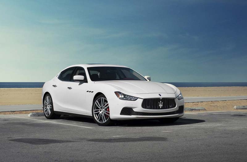 2014-Maserati-Ghibli-S-Q4-front-three-quarters.jpg