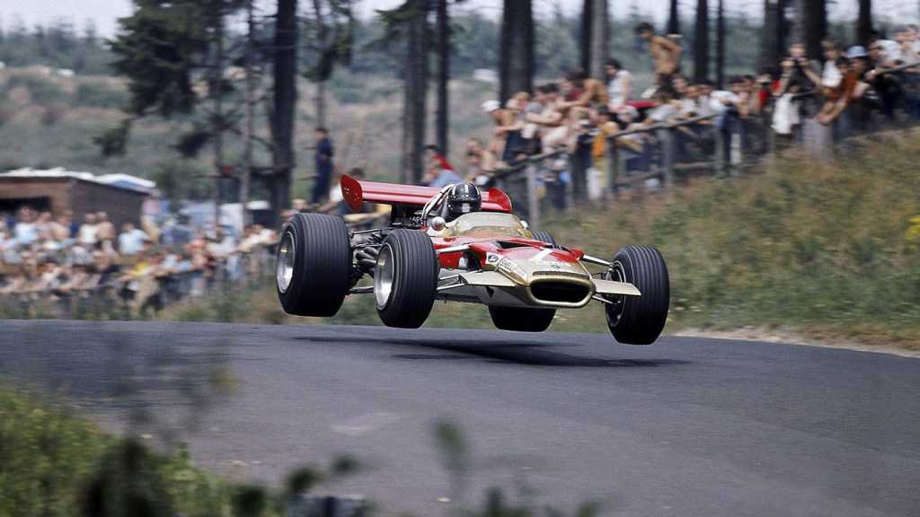 Graham-Hill-driving-the-Lotus-49-in-1969-1600x900.jpg