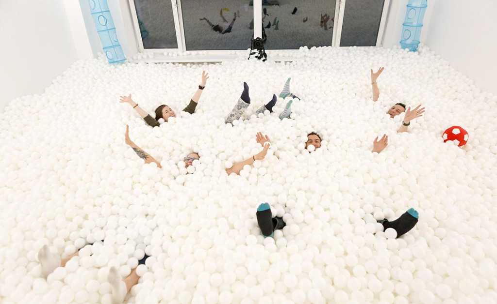 h2ball.jpg h2ball.jpg