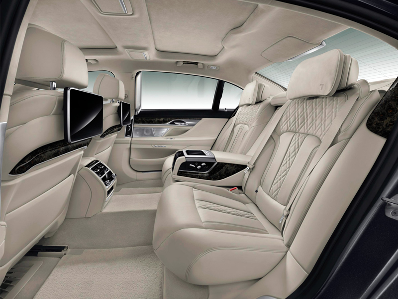 bmw7-int1.jpg bmw7-int1.jpg