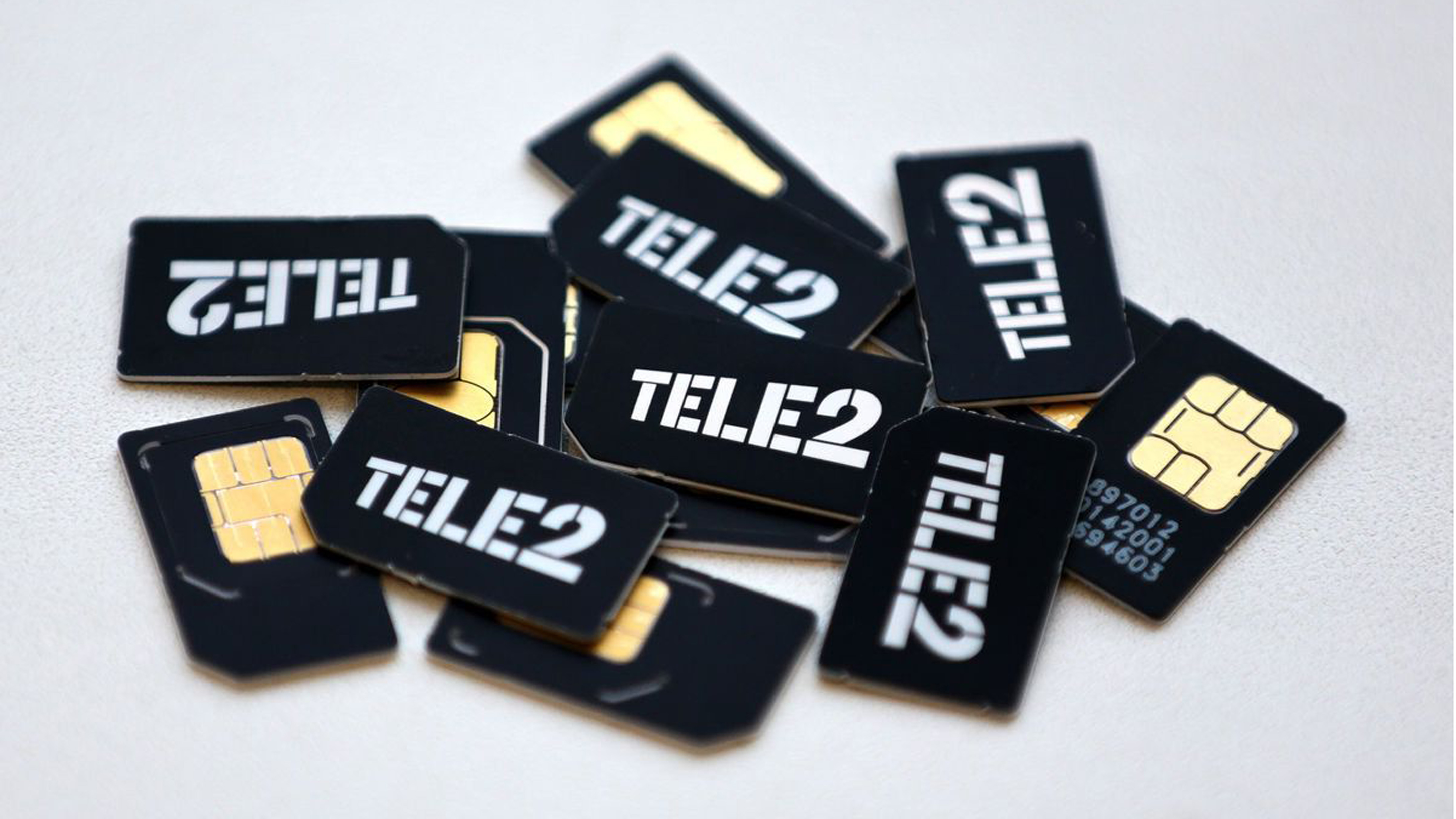Теле2 подарить. SIM карта теле2. Нано Симка теле2. Фото сим карты теле2. Старые сим карты теле2.