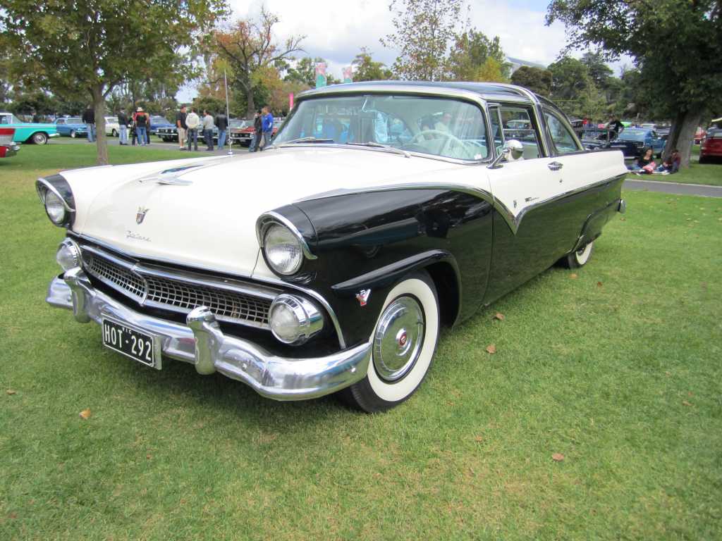 1955_Ford_Fairlane_Crown_Victoria_Coupe.jpg