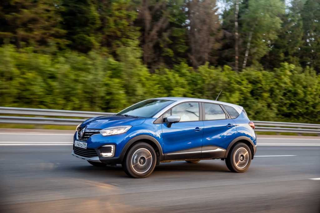 RENAULT KAPTUR 231.jpg RENAULT KAPTUR 231.jpg