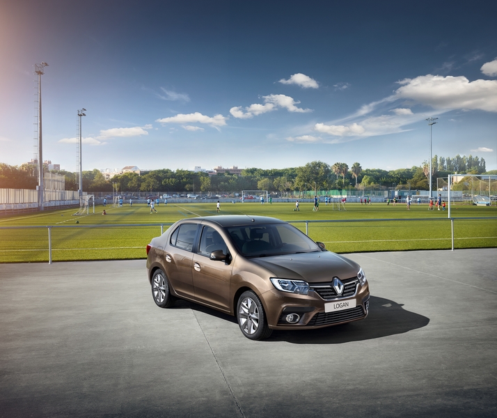 RENAULT LOGAN.jpg RENAULT LOGAN.jpg