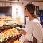 Перегретый рынок труда. Падение доллара не влияет на цены в российских магазинах