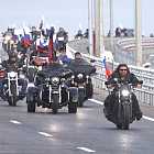 Байкеры на Крымском мосту, взрывы боеприпасов в Удмуртии, казаки наказывают казаков 