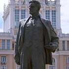 28 июля 1958 - в Москве открывают памятник поэту Владимиру Маяковскому
