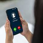 Почему зумеры и миллениалы не принимают звонки? Как на нас влияют питомцы? Что будет в ЕГЭ-2025?