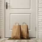 В Москве воруют заказы, оставленные у дверей. Женщины стали чаще мужчин скрывать накопления от семьи