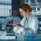 Вакцину от рака могут начать применять уже с этого года. ИИ на основе живых клеток мозга